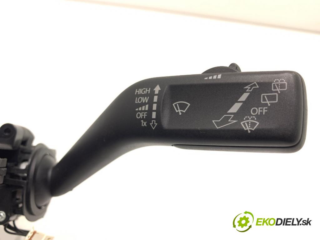 VW PASSAT B7 Kombi 2012 118 kW 1.8 TSI 1798 Prepínač kombinovaný 3C9953501BN (Prepínacie páčky pod volantom)