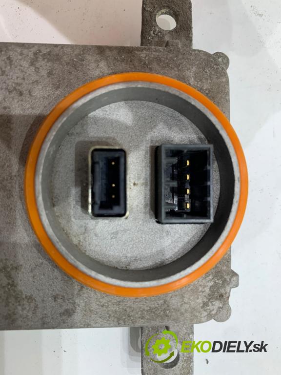 VW PASSAT B7 Kombi 2012 118 kW 1.8 TSI 1798 Menič XENON 8K0941597B (Riadiaca jednotka xenónu)