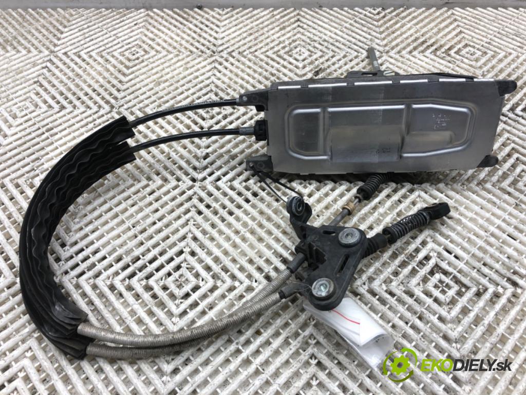 VW PASSAT B7 Kombi 2012 118 kW 1.8 TSI 1798 Kulisa 3C0711049AK (Rýchlostná páka (kulisa))