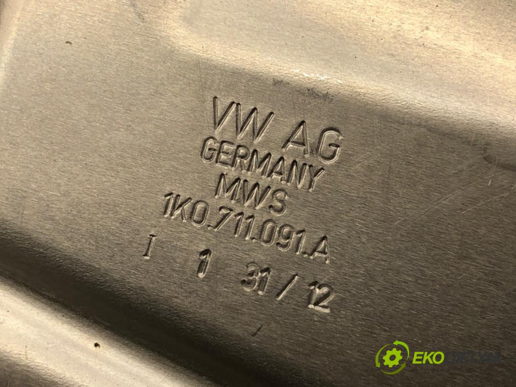VW PASSAT B7 Kombi 2012 118 kW 1.8 TSI 1798 Kulisa 3C0711049AK (Rýchlostná páka (kulisa))