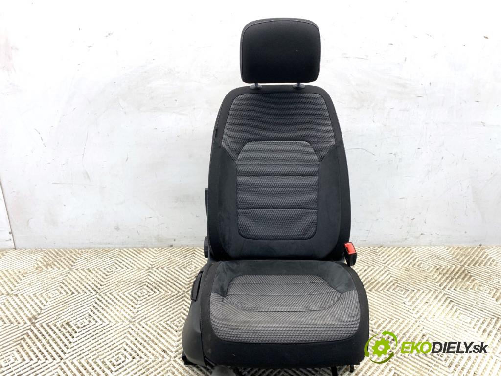 VW PASSAT B7 Kombi 2012 118 kW 1.8 TSI 1798 sedadlo pravý přední část 