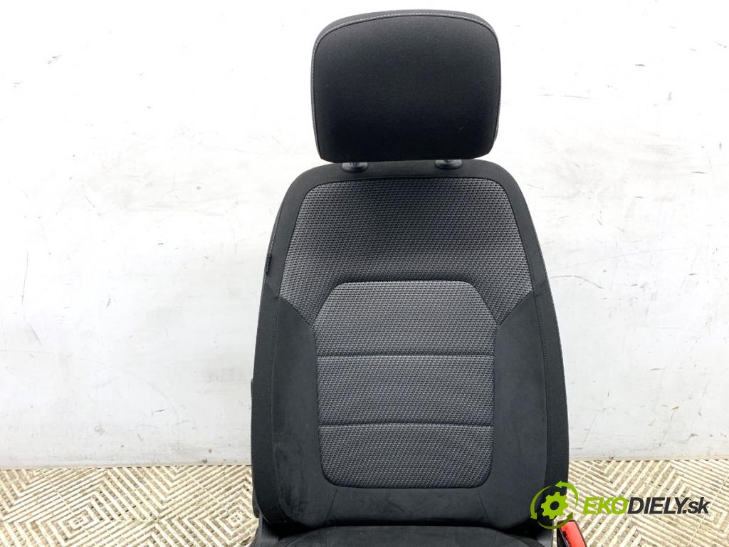 VW PASSAT B7 Kombi 2012 118 kW 1.8 TSI 1798 sedadlo pravý přední část