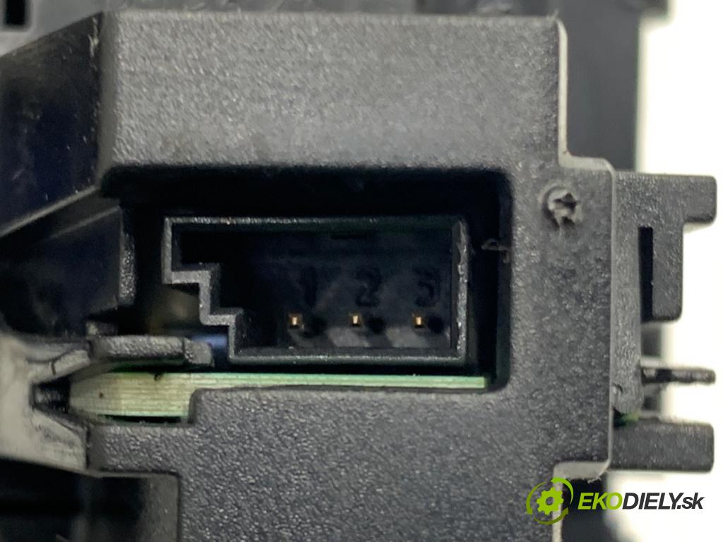 VW PASSAT B7 Kombi 2012 118 kW 1.8 TSI 1798 Displej 3AA919204A (Prístrojová doska)