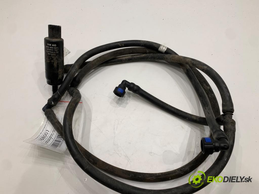 VW PASSAT B7 Kombi 2012 118 kW 1.8 TSI 1798 trubka ostřikovačů světel XENON 6R0955681