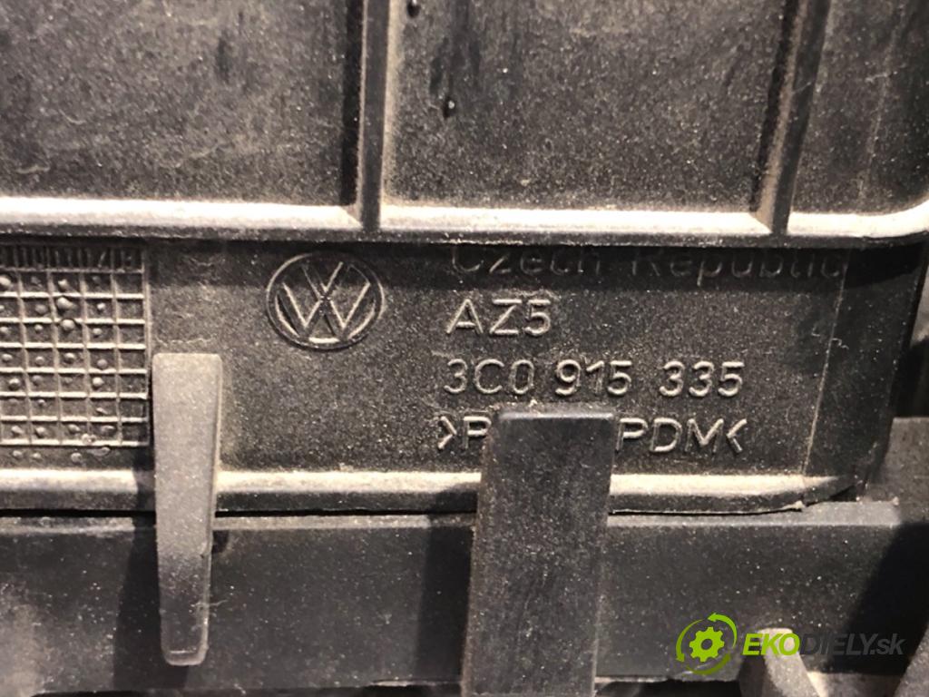 VW PASSAT B7 Kombi 2012 118 kW 1.8 TSI 1798 obal akumulátora 1K0915325B 1K0915333