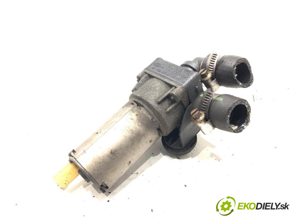 BMW E87 liftback 2006 90 kW 118 d 1995 DALŠÍ: pumpa vody 8369806 (Vodní pumpa)