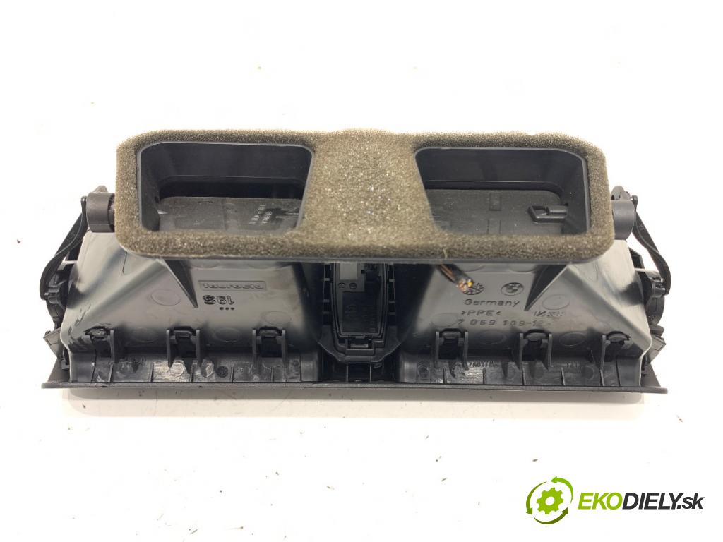 BMW E87 liftback 2006 90 kW 118 d 1995 mří topení přední část 7059189