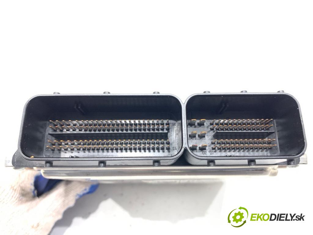 BMW E87 liftback 2006 90 kW 118 d 1995 riadiaca jednotka Motor 7799854 0281012880 (Riadiaca jednotka)