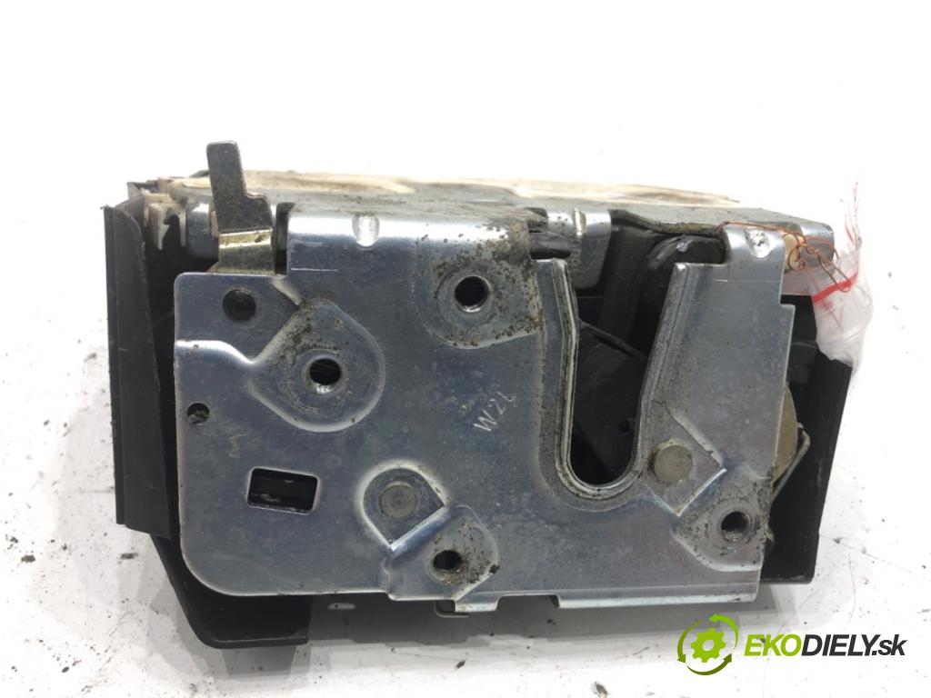 LAND ROVER FREELANDER I samochód terenowy zamknięty 2001 82 kW 2.0 Td4 4x4 1951 zámok dveře levý zadní část 