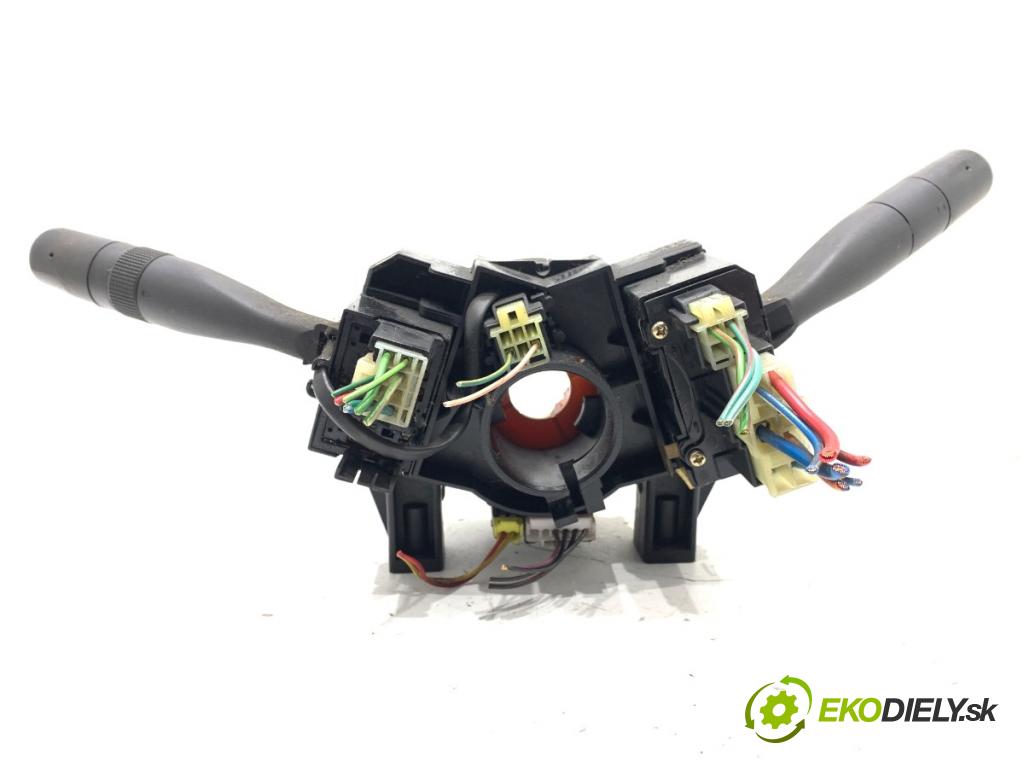 LAND ROVER FREELANDER I samochód terenowy zamknięty 2001 82 kW 2.0 Td4 4x4 1951 Prepínač kombinovaný 54034911 (Prepínacie páčky pod volantom)