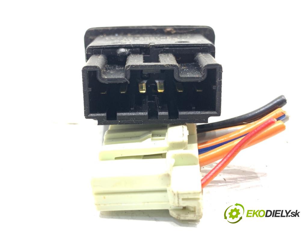 LAND ROVER FREELANDER I samochód terenowy zamknięty 2001 82 kW 2.0 Td4 4x4 1951 Prepínač okien  (Prepínacie páčky pod volantom)