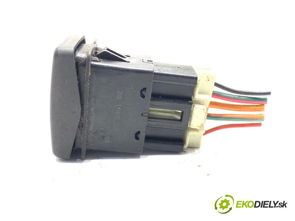 LAND ROVER FREELANDER I samochód terenowy zamknięty 2001 82 kW 2.0 Td4 4x4 1951 Prepínač okien  (Prepínacie páčky pod volantom)