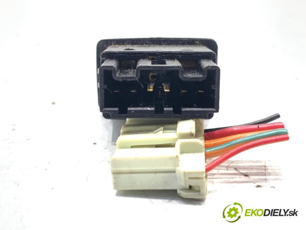 LAND ROVER FREELANDER I samochód terenowy zamknięty 2001 82 kW 2.0 Td4 4x4 1951 Prepínač okien  (Prepínacie páčky pod volantom)