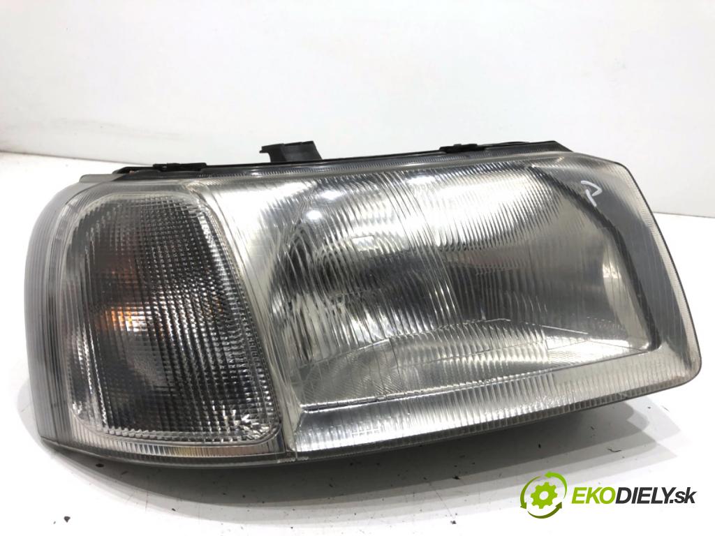 LAND ROVER FREELANDER I samochód terenowy zamknięty 2001 82 kW 2.0 Td4 4x4 1951 světlomet pravý přední část 