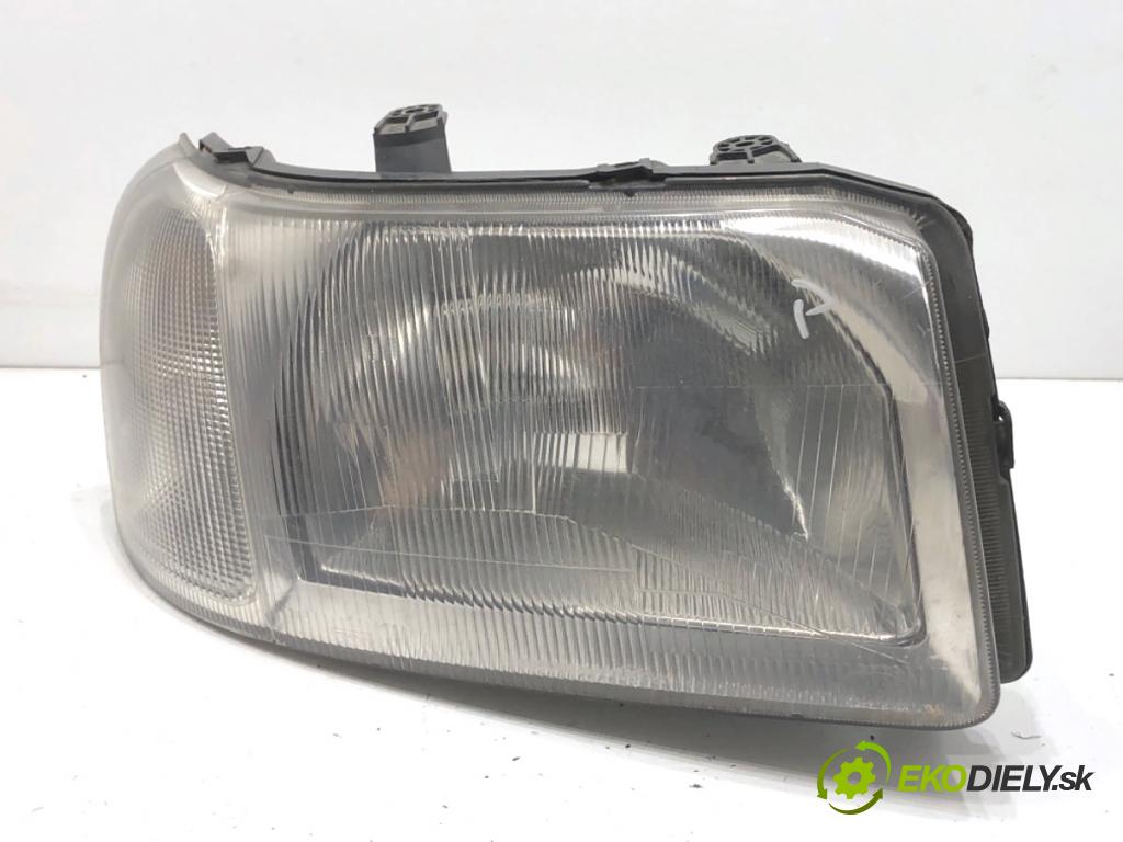 LAND ROVER FREELANDER I samochód terenowy zamknięty 2001 82 kW 2.0 Td4 4x4 1951 světlomet pravý přední část
