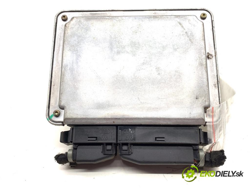 VW NEW BEETLE liftback 1999 85 kW 2.0 1984 riadiaca jednotka Motor 06A906018EJ (Riadiaca jednotka)