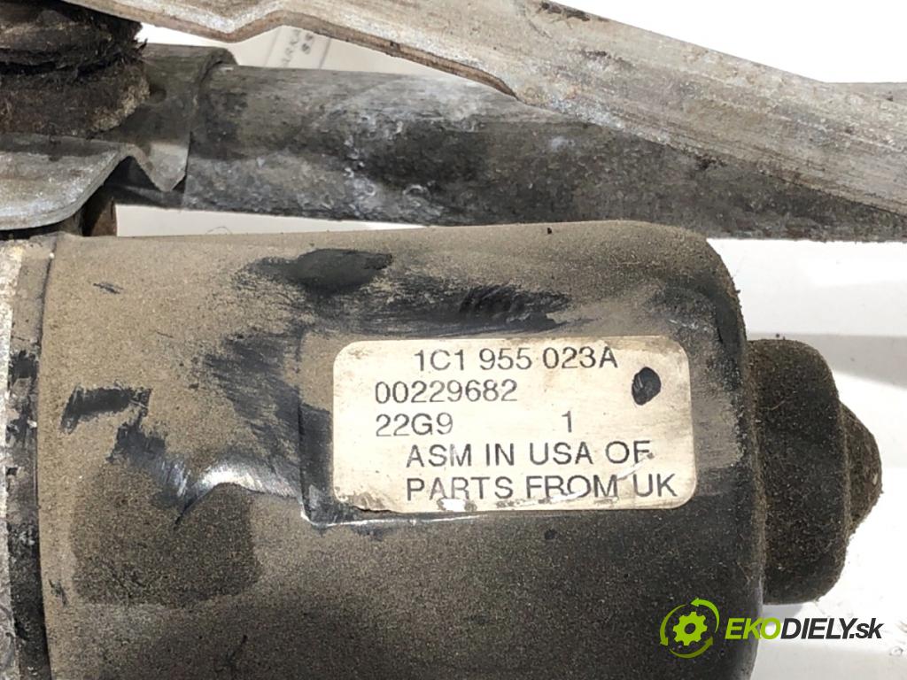 VW NEW BEETLE liftback 1999 85 kW 2.0 1984 Mechanizmus stieračov predný 1C1955023A (Motorček stieračov predný)