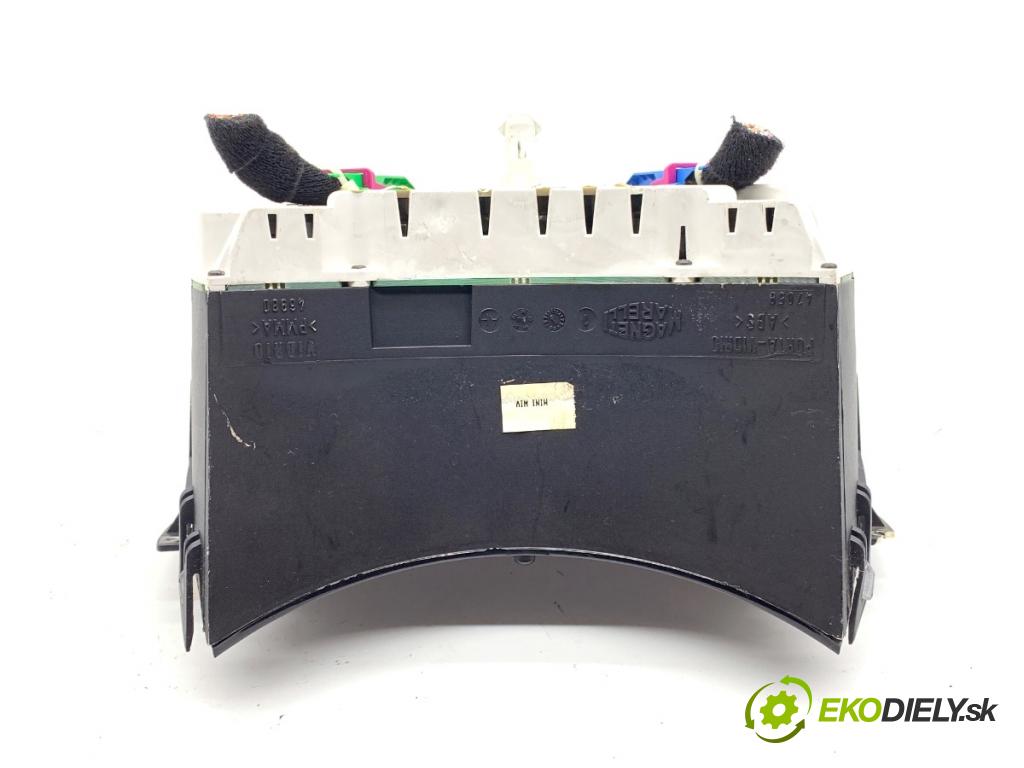 VW NEW BEETLE liftback 1999 85 kW 2.0 1984 Prístrojovka 1C0920800C (Prístrojová doska)