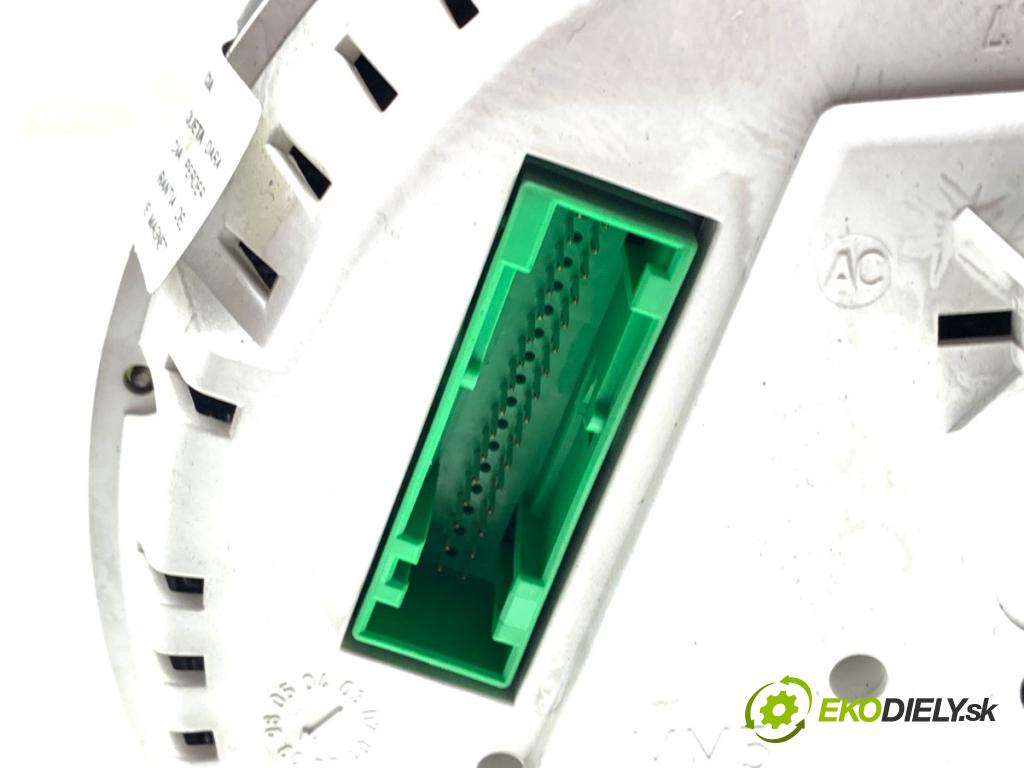 VW NEW BEETLE liftback 1999 85 kW 2.0 1984 Prístrojovka 1C0920800C (Prístrojová doska)