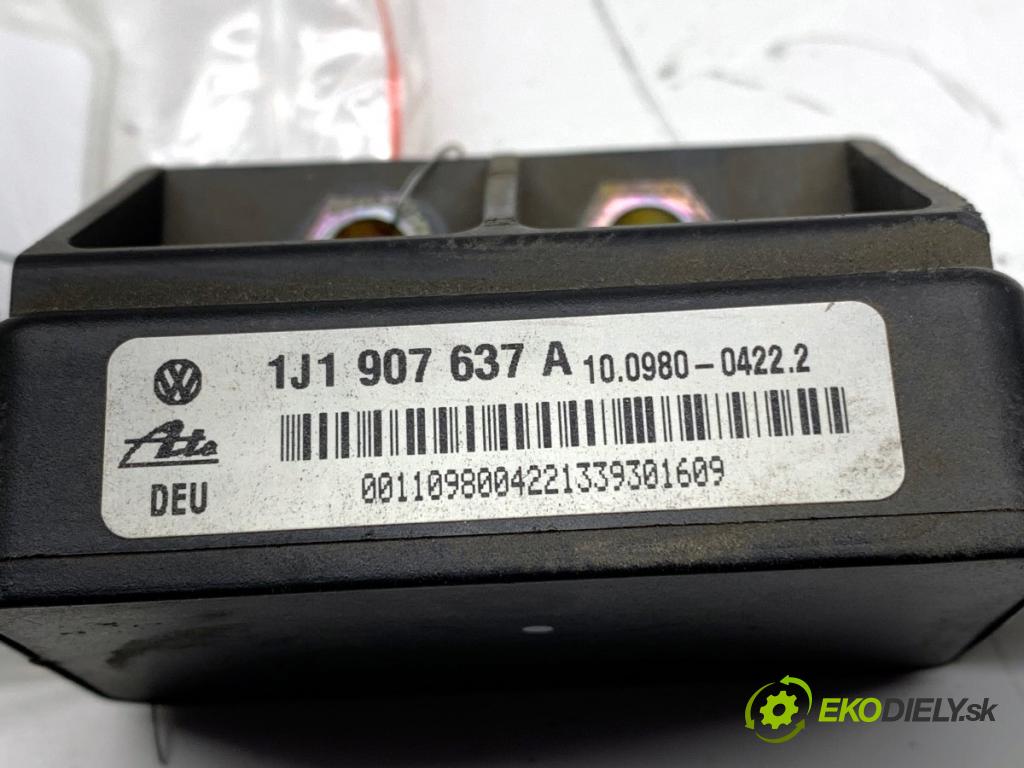 VW NEW BEETLE liftback 1999 85 kW 2.0 1984 snímač ESP 1J1907637A
