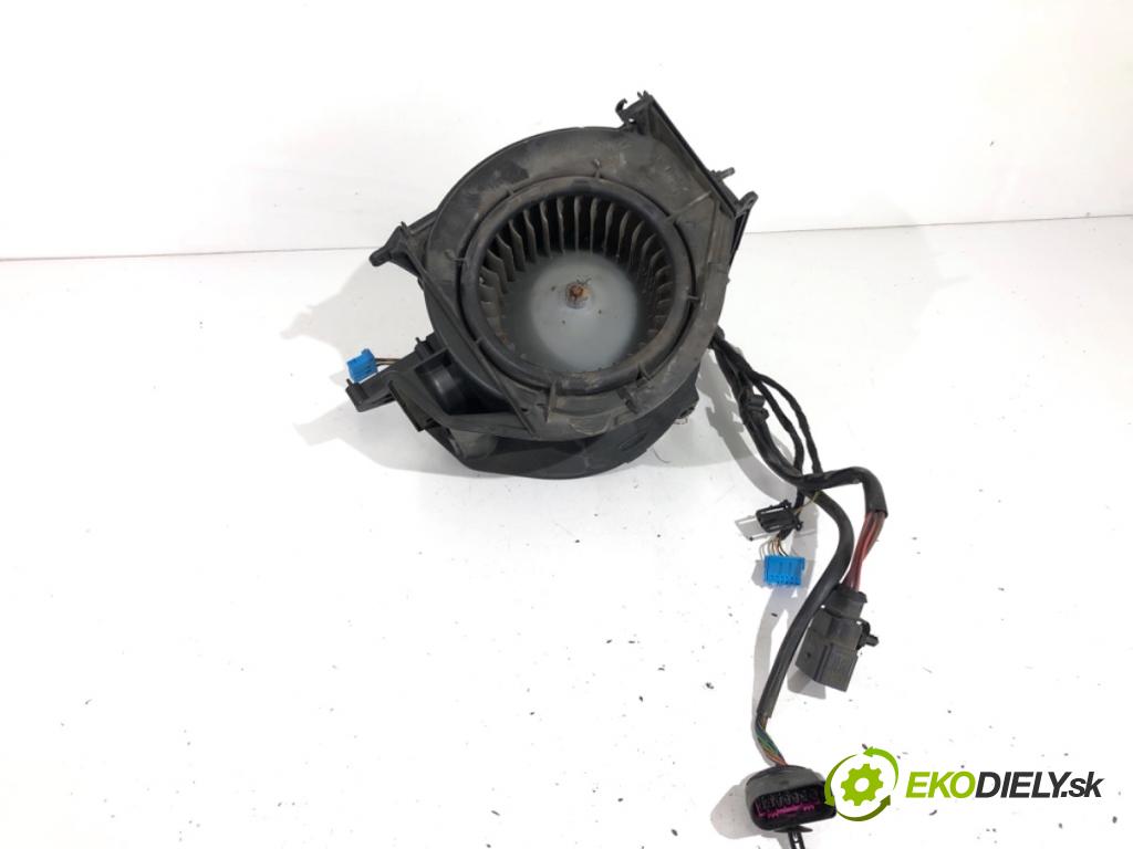 AUDI A6 C6 Kombi 2006 125 kW 2.0 TFSI 1984 topení 4F0820521A