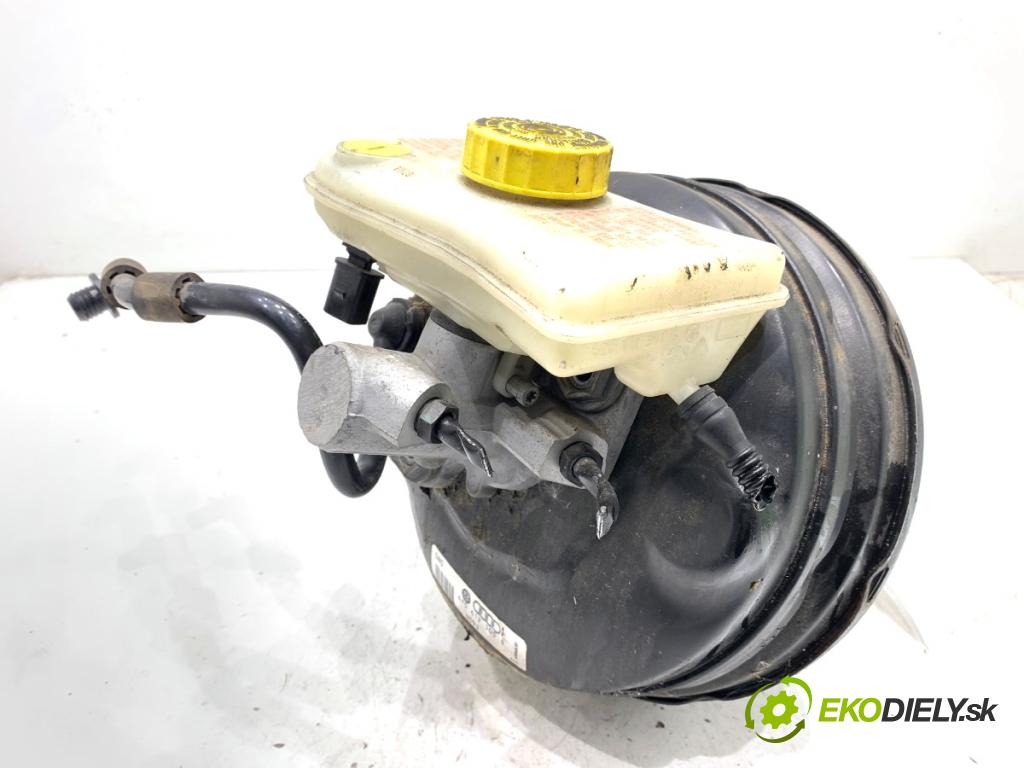 AUDI A6 C6 Kombi 2006 125 kW 2.0 TFSI 1984 posilovač bŕzd 4F0612105G