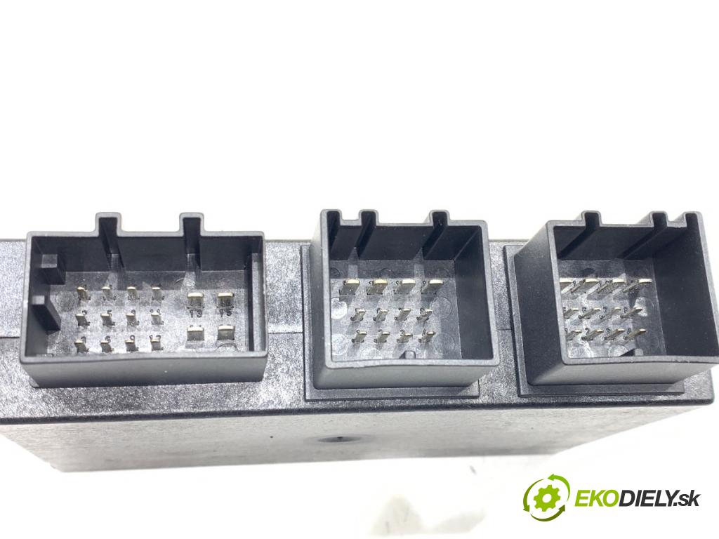 AUDI A6 C6 Kombi 2006 125 kW 2.0 TFSI 1984 Modul ťažného oka 4F0907383 (Riadiaca jednotka ostatné)