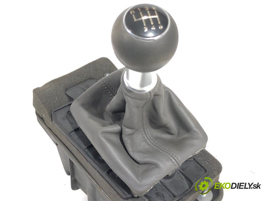 AUDI A6 C6 Kombi 2006 125 kW 2.0 TFSI 1984 Kulisa  (Rýchlostná páka (kulisa))