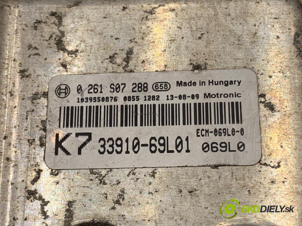 SUZUKI SWIFT IV liftback 2013 69 kW 1.2 (AZH 412) 1242 riadiaca jednotka Motor 33910-69L01 (Riadiaca jednotka)