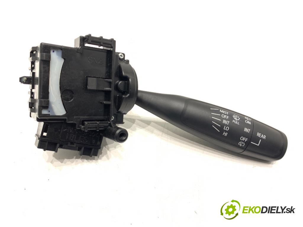 SUZUKI SWIFT IV liftback 2013 69 kW 1.2 (AZH 412) 1242 Prepínač stieračov  (Prepínacie páčky pod volantom)