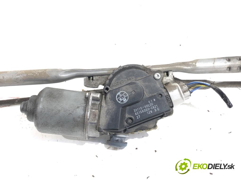 SUZUKI SWIFT IV liftback 2013 69 kW 1.2 (AZH 412) 1242 Mechanizmus stieračov predný 38110-68L00 (Motorček stieračov predný)