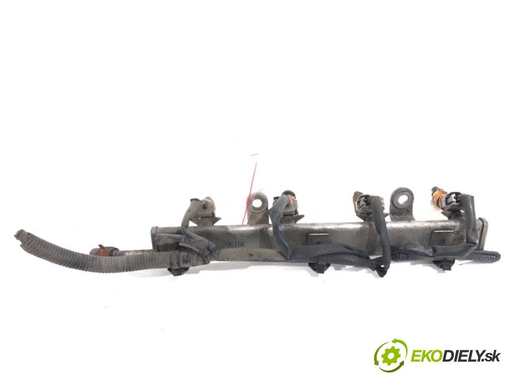 SUZUKI SWIFT IV liftback 2013 69 kW 1.2 (AZH 412) 1242 Lišta vstrekovacia  (Vstrekovacia lišta)