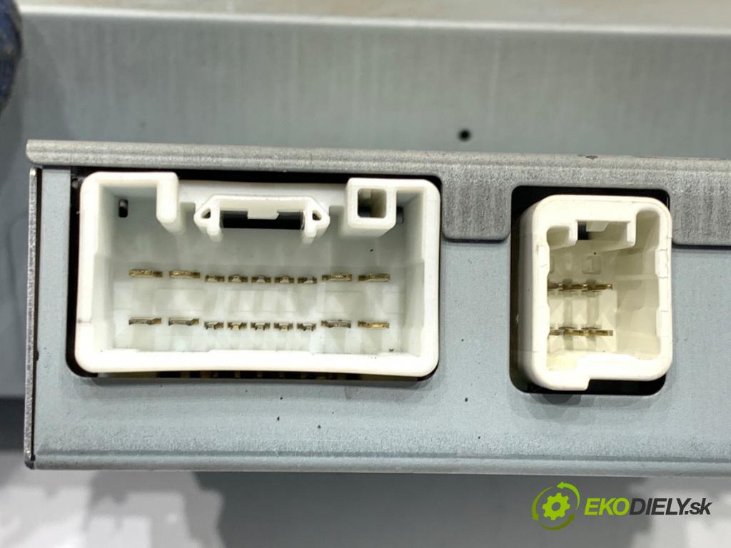 TOYOTA AVENSIS T25 liftback 2003 85 kW 2.0 D-4D (CDT250_) 1995 Dislpej 86110-05020 (Prístrojová doska)