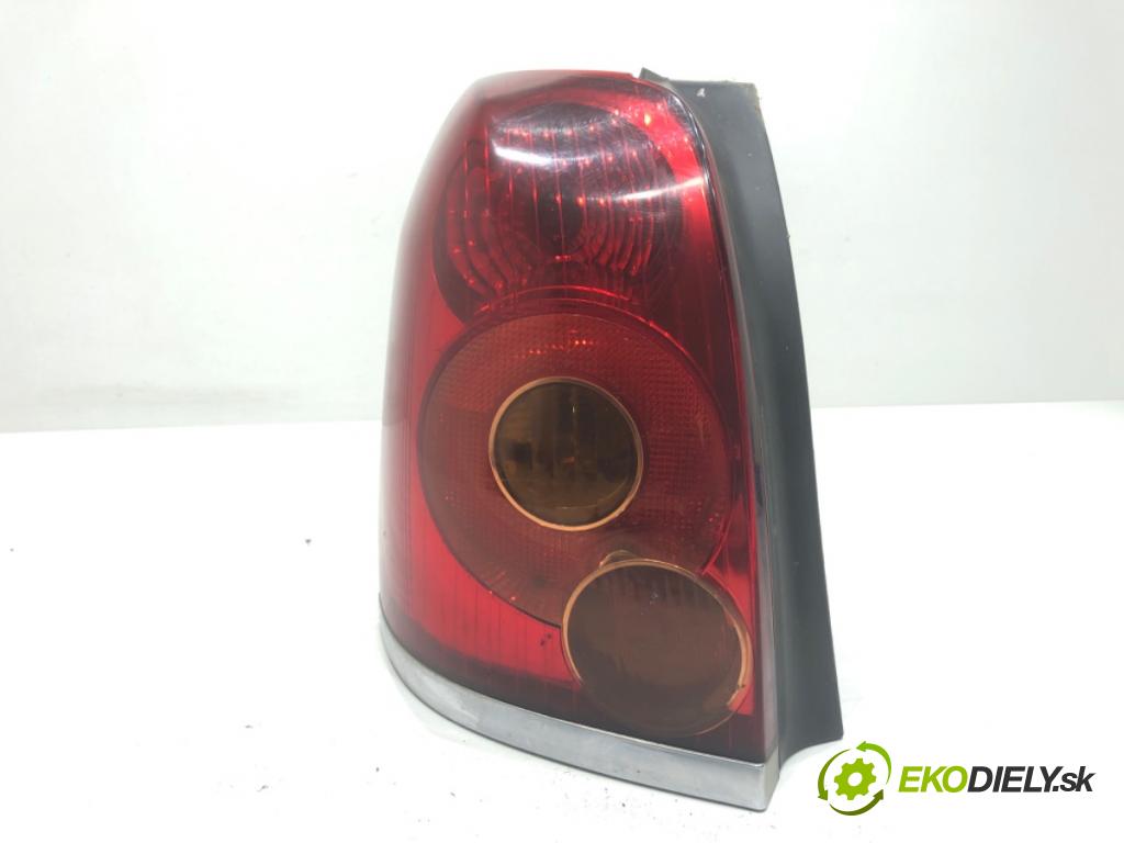 TOYOTA AVENSIS T25 liftback 2003 85 kW 2.0 D-4D (CDT250_) 1995 Svetlo ľavy zad