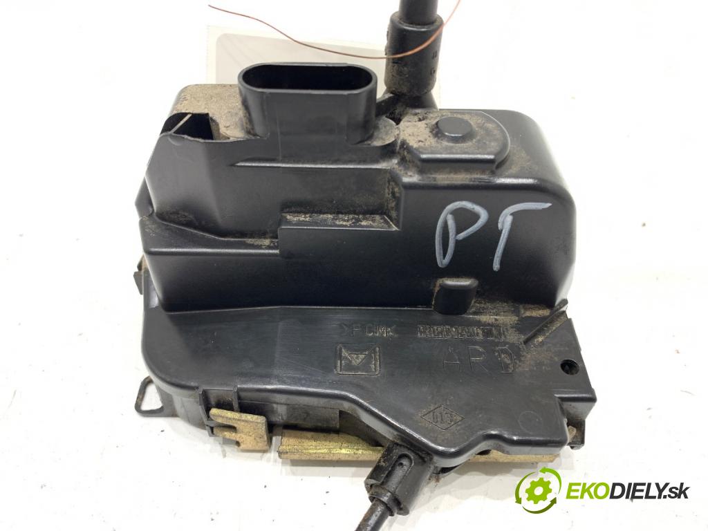 NISSAN PRIMERA P12 sedan 2003 88 kW 1.9 dCi 1870 zámok dveře pravý zadní část