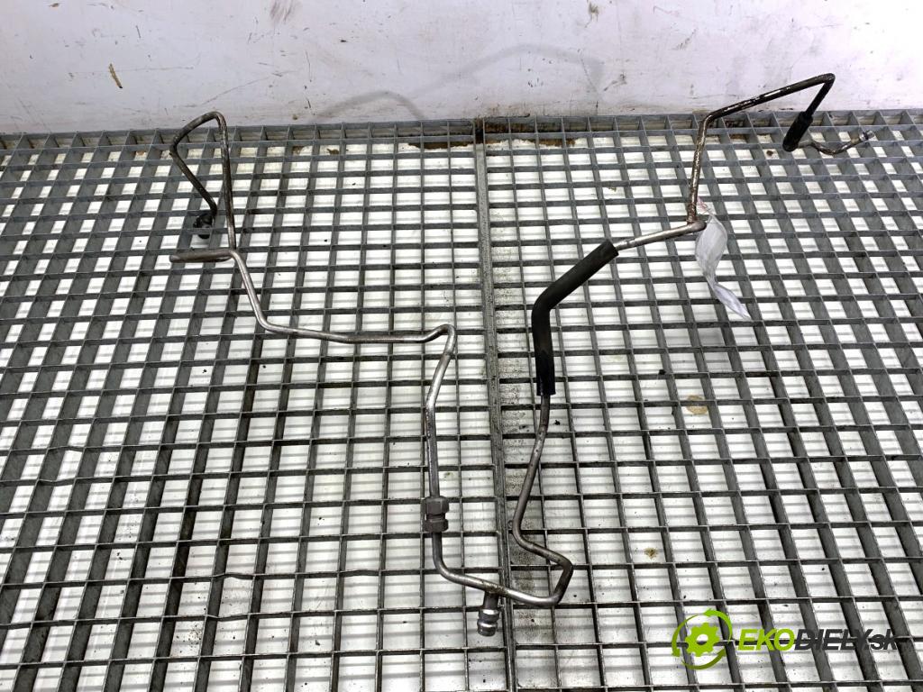 NISSAN PRIMERA P12 sedan 2003 88 kW 1.9 dCi 1870 rúrka klimatizácie  (Rúrka klimatizácie)