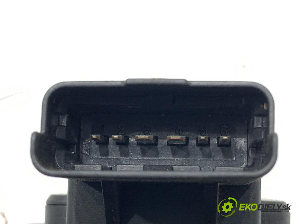 NISSAN PRIMERA P12 sedan 2003 88 kW 1.9 dCi 1870 Váha vzduchu 7700109812 (Váha vzduchu)