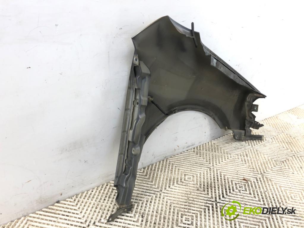 NISSAN PRIMERA P12 sedan 2003 88 kW 1.9 dCi 1870 blatník levý přední část