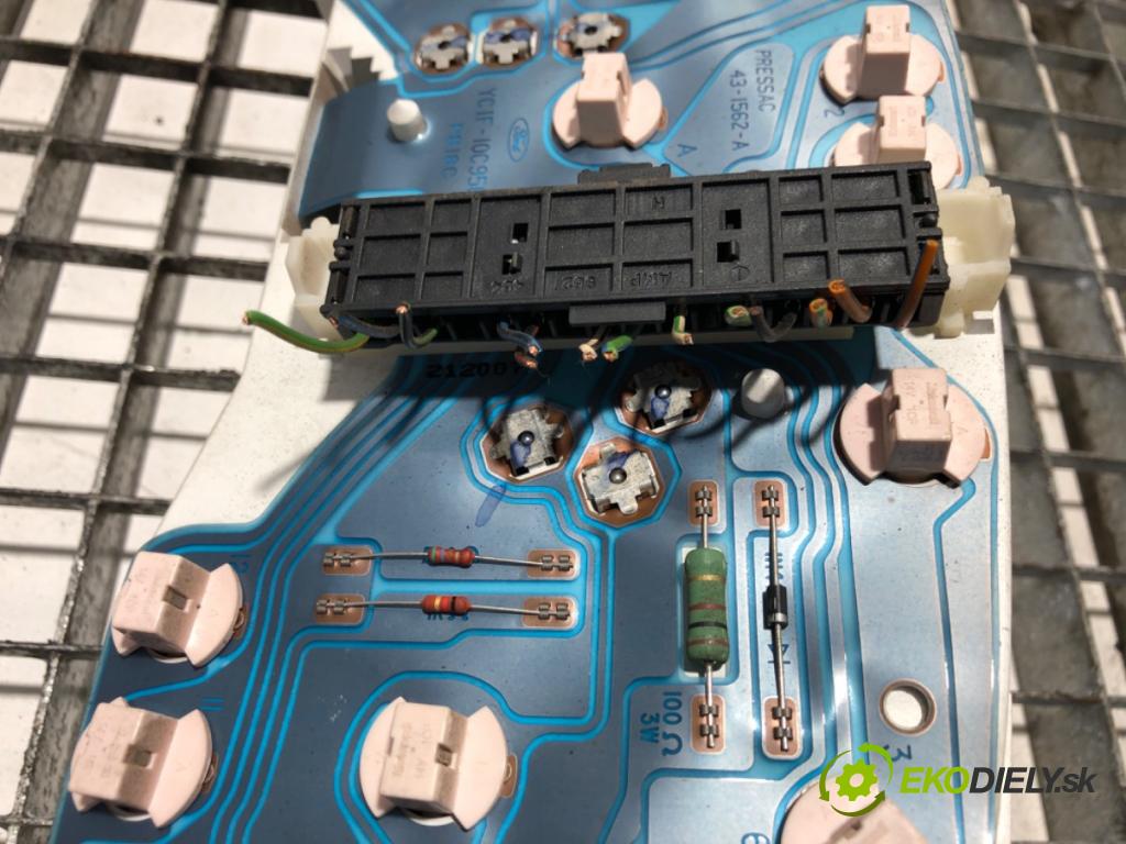 FORD TRANSIT IV Autobus 2002 74 kW 2.0 DI (F_E_, F_F_, F_G_) 1998 Prístrojovka YC1F-10C956-EA (Prístrojová doska)