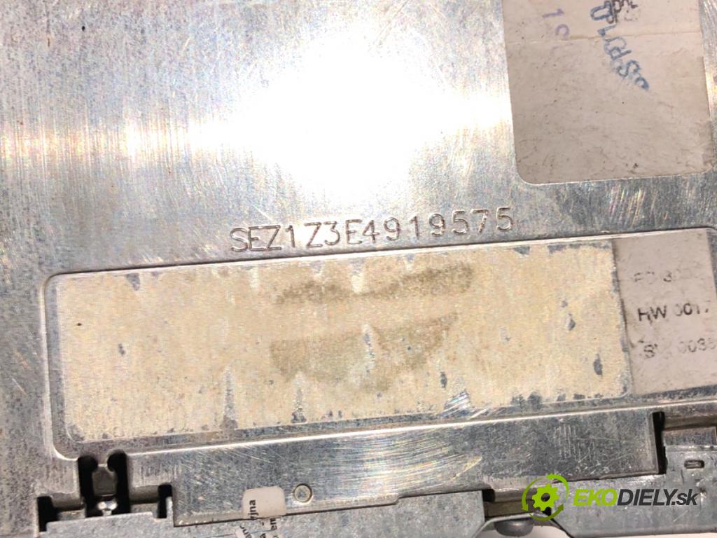 SEAT ALTEA nadwozie wielkoprzestrzenne (MPV) 2004 75 kW 1.6 1595 RADIO  (Audio zariadenie)