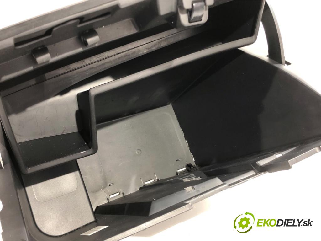 NISSAN MICRA K12 liftback 2005 65 kW 1.4 16V 1386 Priehradka, kastlík spolujazdca  (Priehradka (kastlík))