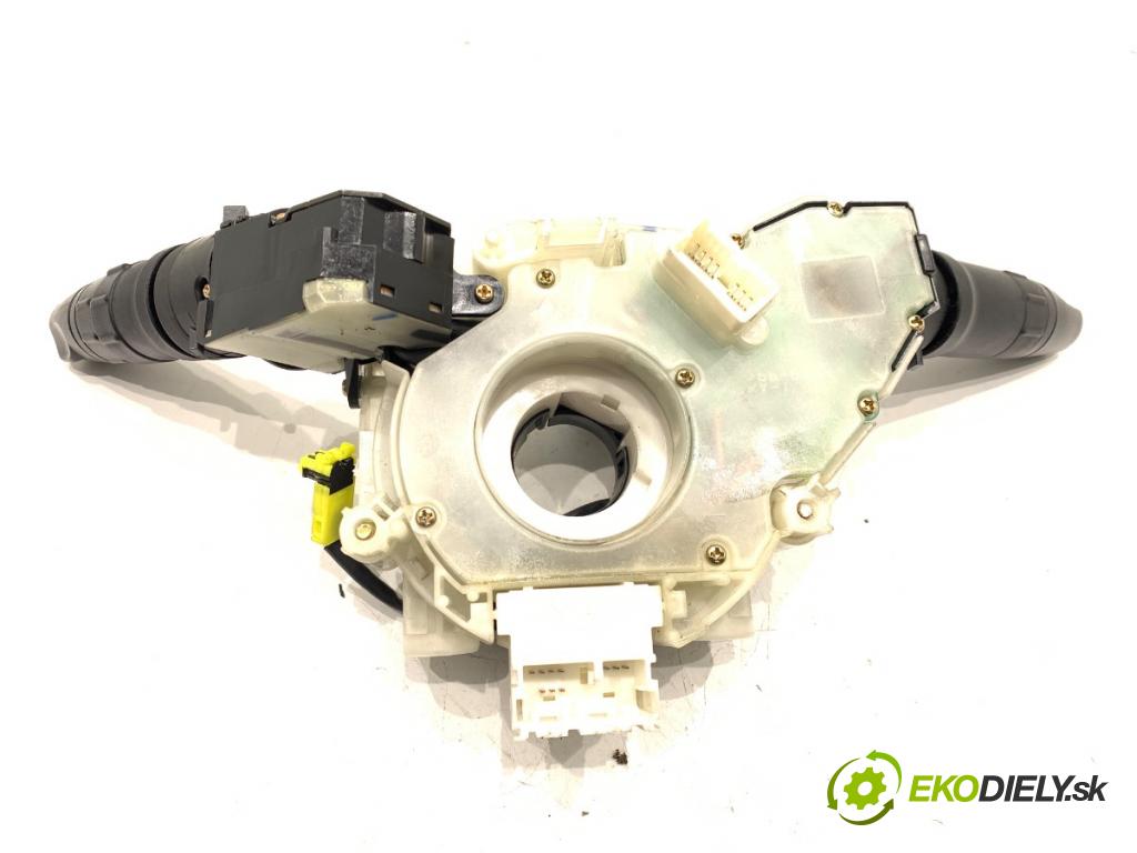 NISSAN MICRA K12 liftback 2005 65 kW 1.4 16V 1386 Prepínač kombinovaný 25560AX718 (Prepínacie páčky pod volantom)