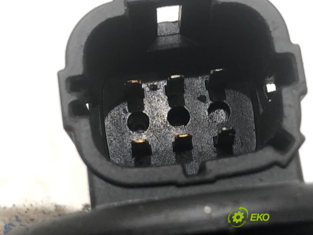 NISSAN MICRA K12 liftback 2005 65 kW 1.4 16V 1386 Škrtiaca klapka SERA576-02 (Škrtiaca klapka)