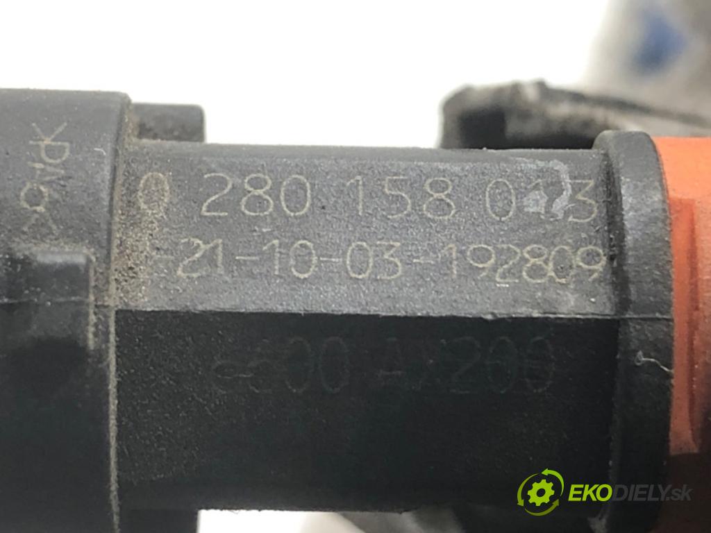 NISSAN MICRA K12 liftback 2005 65 kW 1.4 16V 1386 Lišta vstrekovacia 0280158013 (Vstrekovacia lišta)