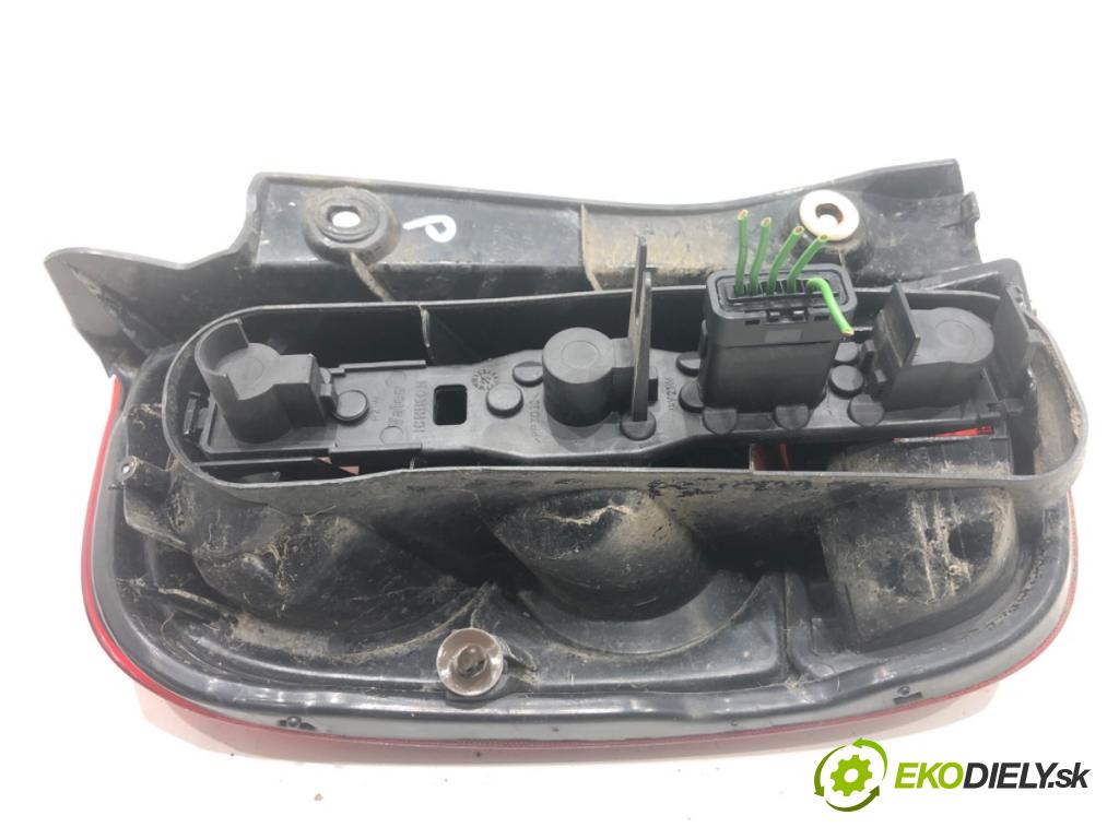 NISSAN MICRA K12 liftback 2005 65 kW 1.4 16V 1386 světlo pravý zadní část
