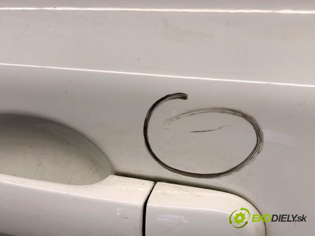 NISSAN MICRA K12 liftback 2005 65 kW 1.4 16V 1386 Dvere ľavy predný