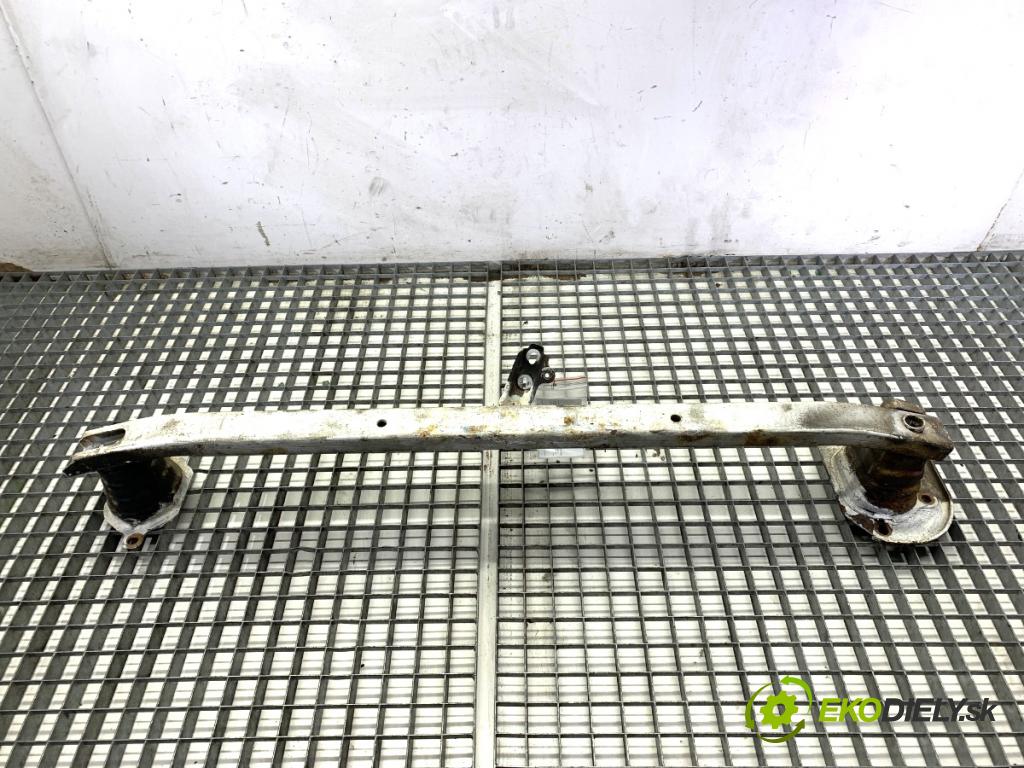 NISSAN MICRA K12 liftback 2005 65 kW 1.4 16V 1386 výztuha nárazníka přední část  (Přední výztuha)