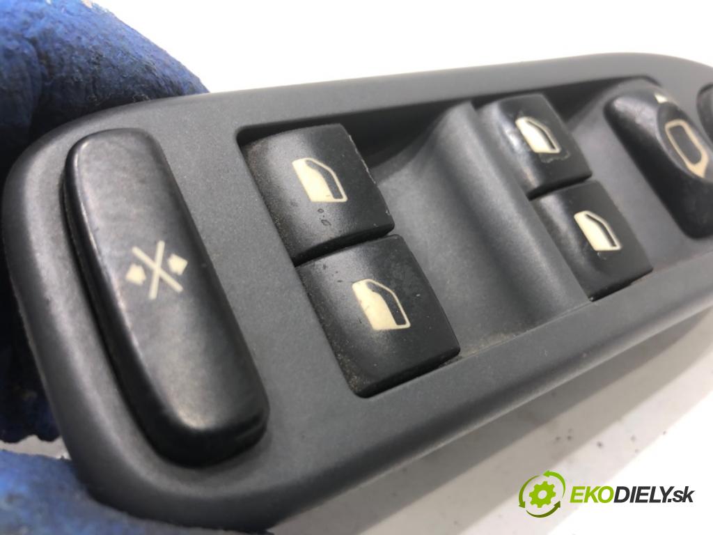 CITROEN C5 I liftback 2003 100 kW 2.0 16V (DCRFNC, DCRFNF) 1997 Prepínač okien 96326945ZJ (Prepínacie páčky pod volantom)