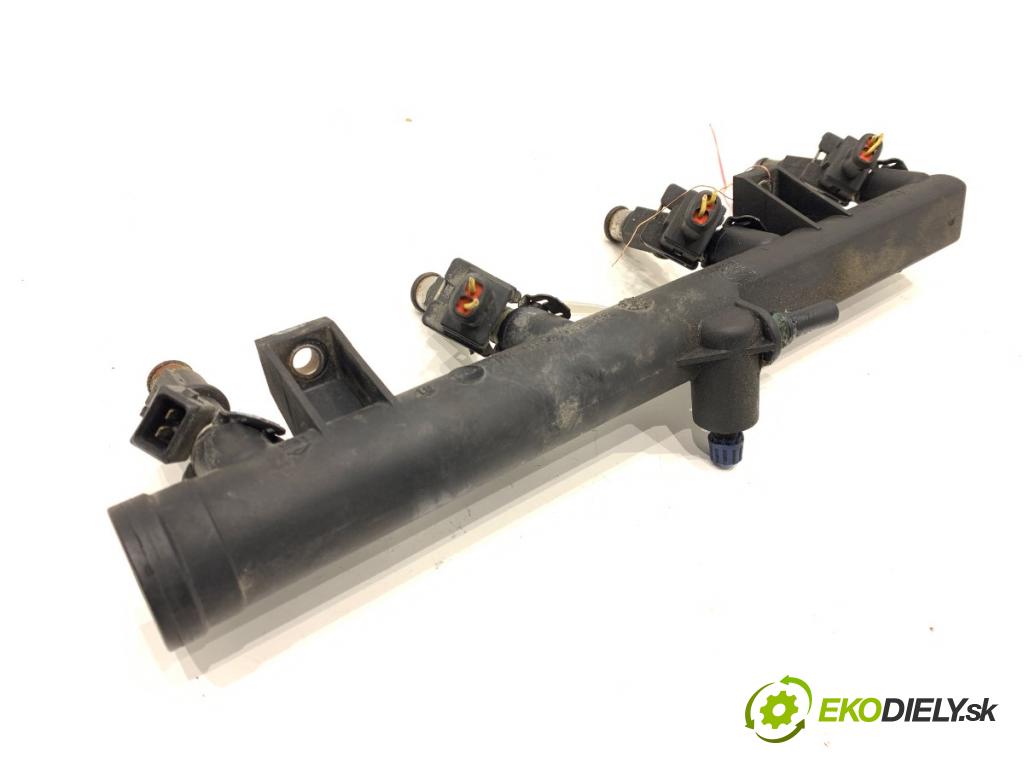 CITROEN C5 I liftback 2003 100 kW 2.0 16V (DCRFNC, DCRFNF) 1997 Lišta vstrekovacia  (Vstrekovacia lišta)