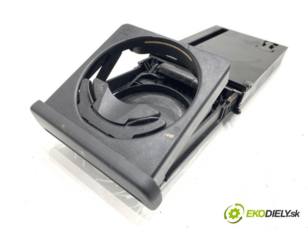 AUDI A4 B6 sedan 2003 96 kW 2.0 1984 Držiak na nápoje 8E1862534H (Držiak (úchyt) na nápoje)